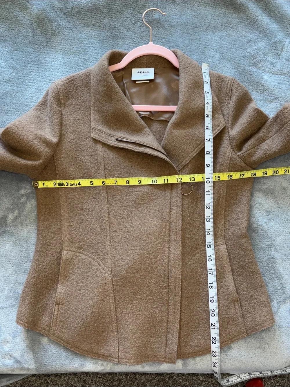 Akris Punto Camel/Tan Wool jacket 8
